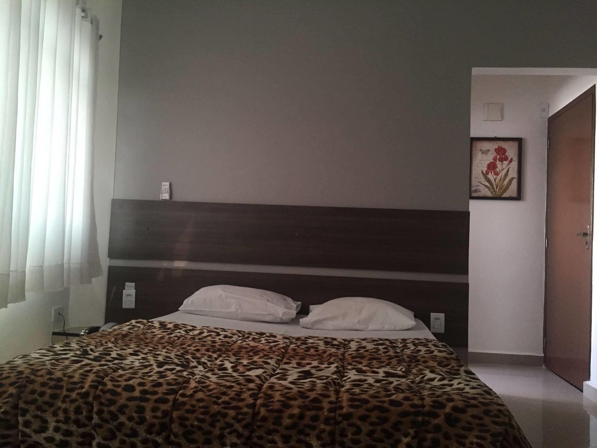 גווארולוס Hotel Tupinamba מראה חיצוני תמונה
